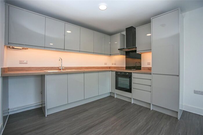 2 Bedroom Flat To Rent In Pennine Road, Cheltenham, Gloucestershire, GL52