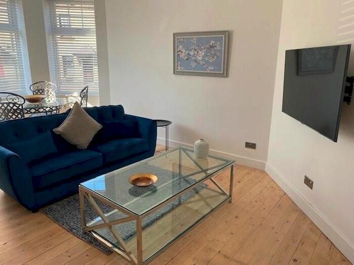 2 Bedroom Flat To Rent In Queen Street, Broughty Ferry, Dundee, DD5