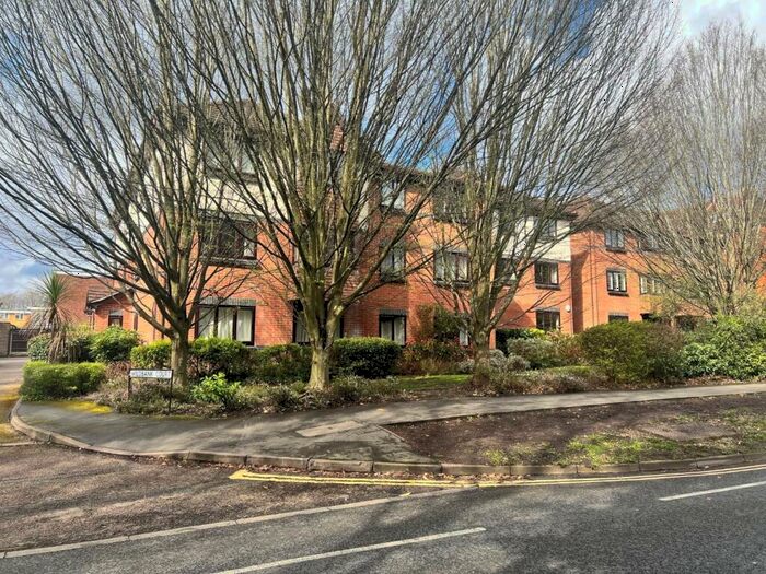 2 Bedroom Flat To Rent In Wild Bank Court, Woking, GU22