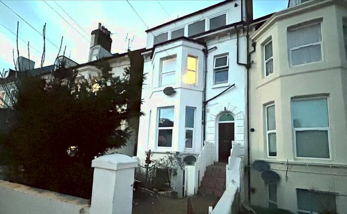 1 Bedroom Flat To Rent In Coolinge Road, Folkestone, CT20