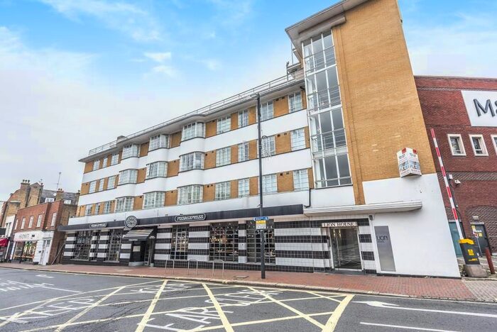 1 Bedroom Flat To Rent In Red Lion Street, Richmond, TW9