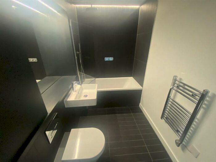 2 Bedroom Apartment To Rent In Crusader Mill, Chapeltown Street, Manchester, M1