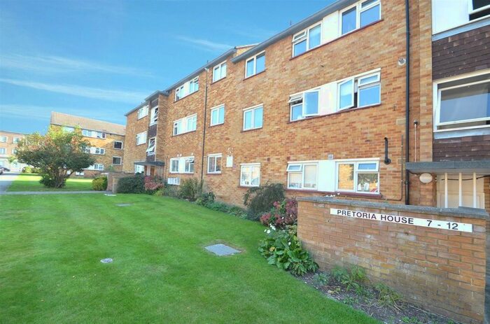 2 Bedroom Flat To Rent In Pretoria House, Rodwell Close, Eastcote, HA4