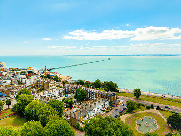 2 Bedroom Flat For Sale In Clifftown Parade, Southend-on-sea, SS1