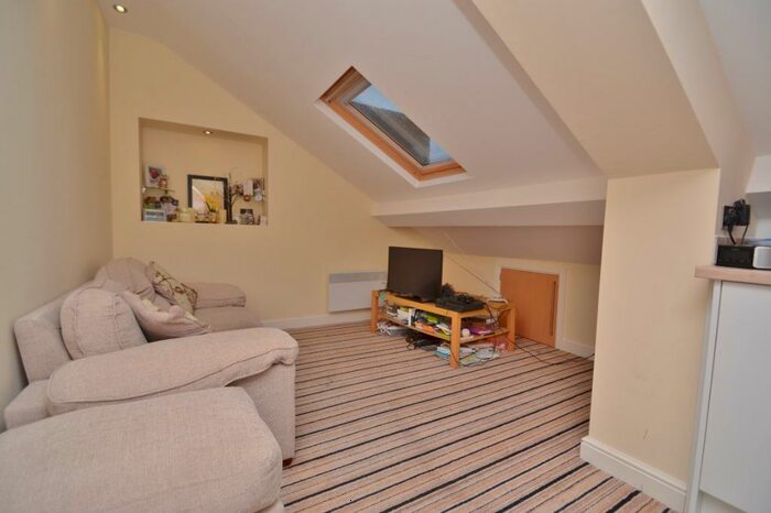 1 Bedroom Flat To Rent In Westfield Terrace, Chapel Allerton, Leeds, LS7