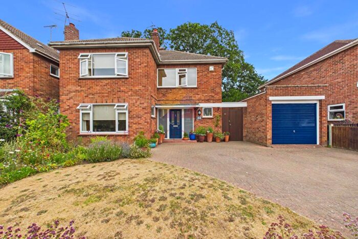 4 Bedroom Detached House For Sale In Gainsborough Road, West Colchester, CO3