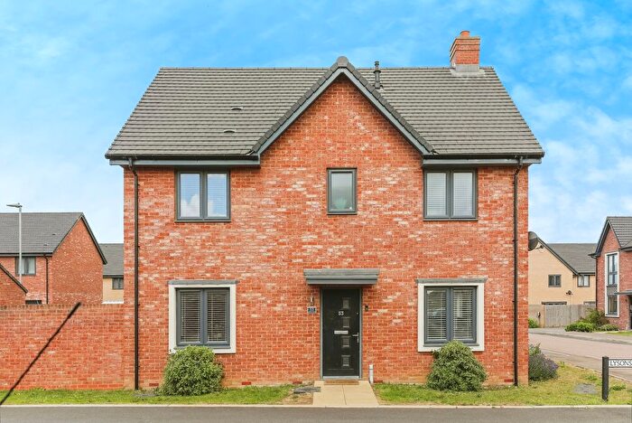 3 Bedroom Detached House For Sale In Lysons Close, Alconbury Weald, Huntingdon, Cambridgeshire, PE28