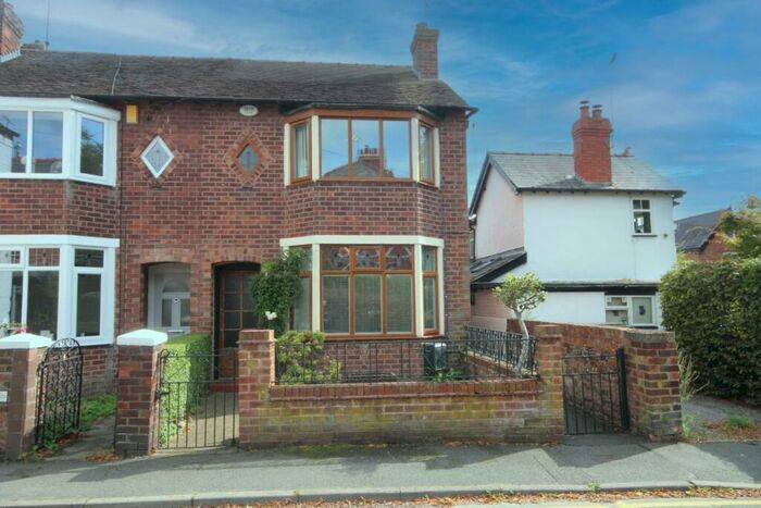 3 Bedroom Semi-Detached House To Rent In Beckett's Lane, Chester, CH3