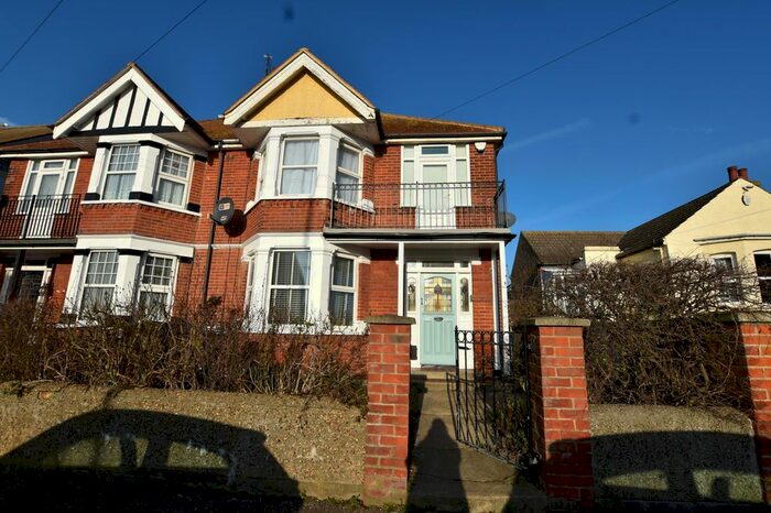 1 Bedroom Flat To Rent In Freeland Road, Clacton-On-Sea CO15