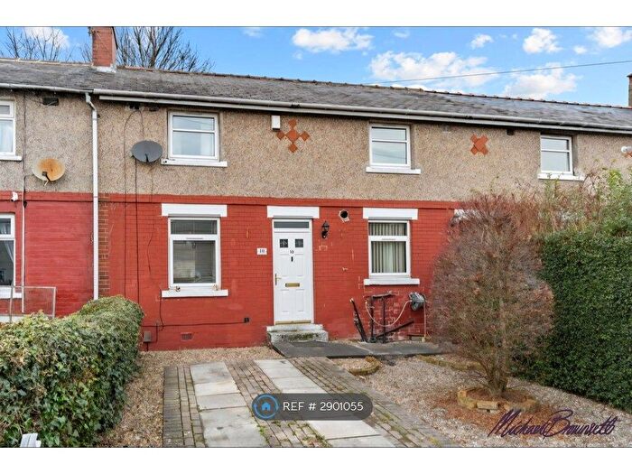 3 Bedroom Terraced House To Rent In Royds Hall Avenue, Bradford, BD6