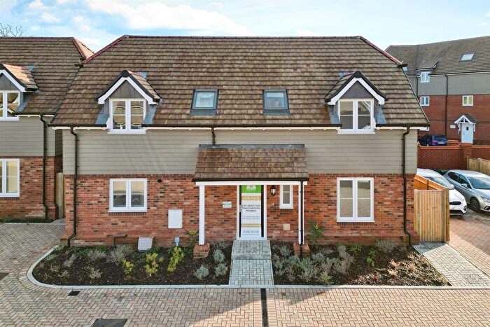 4 Bedroom Detached House For Sale In Edmondsham Road, Verwood, BH31