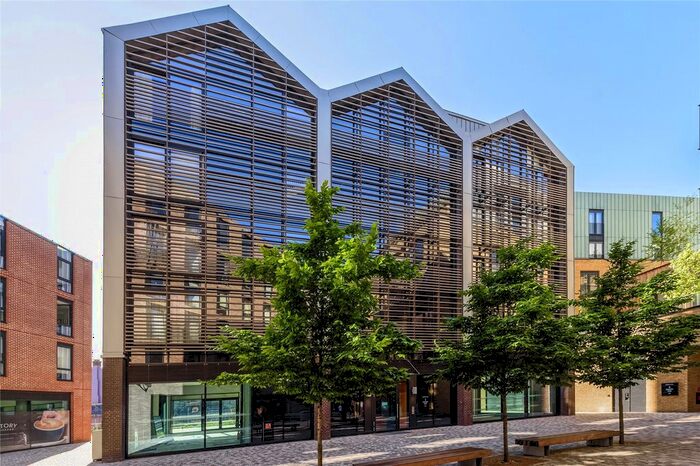 2 Bedroom Flat To Rent In Drapers Yard, Ram Quarter, Wandsworth, London, SW18