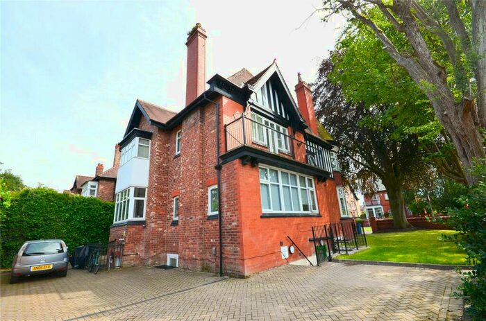 2 Bedroom Apartment To Rent In Old Broadway, Didsbury, Manchester, M20