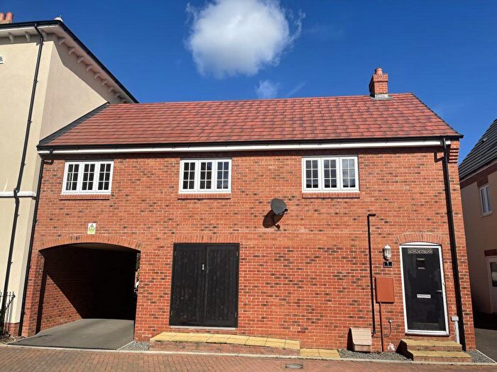 2 Bedroom Coach House To Rent In Croxden Gardens, MK40