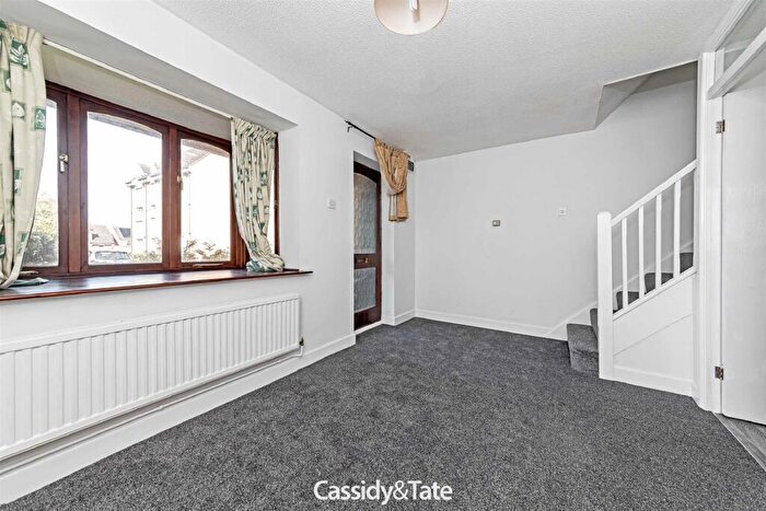 1 Bedroom End Of Terrace House To Rent In Wynchlands Crescent, St Albans, AL4