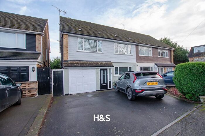 5 Bedroom Semi Detached House For Sale In Hunscote Close, Shirley, Solihull, B90