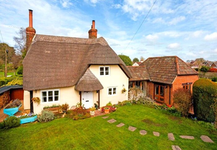 3 Bedroom House For Sale In Raffin Lane, Pewsey, SN9