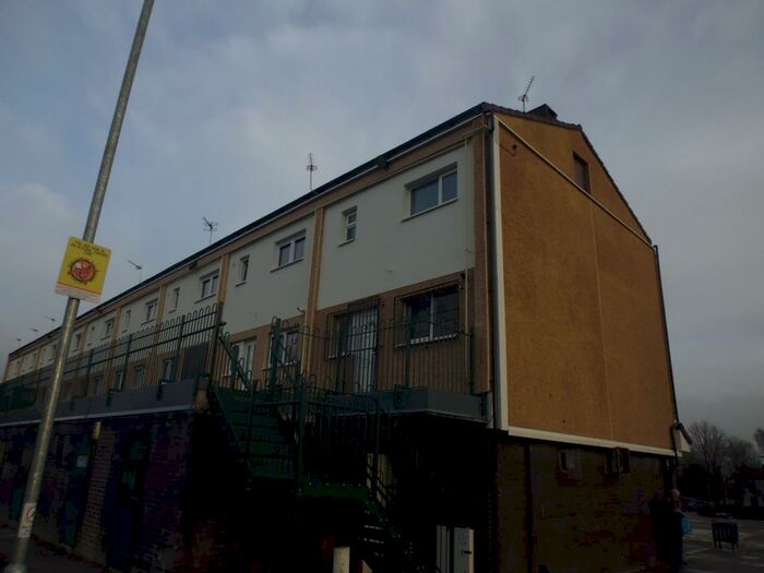 3 Bedroom Terraced House To Rent In Stevenson Square, Smallbridge, OL12