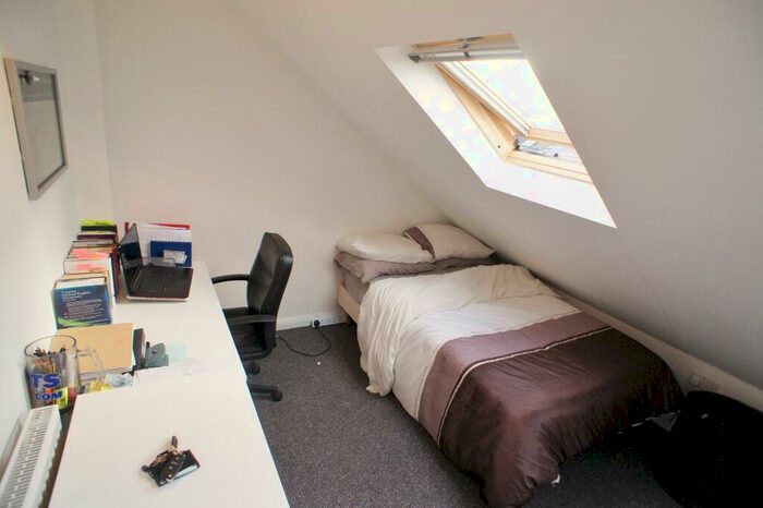 7 Bedroom Terraced House To Rent In Lisvane Street, Cathays, CF24