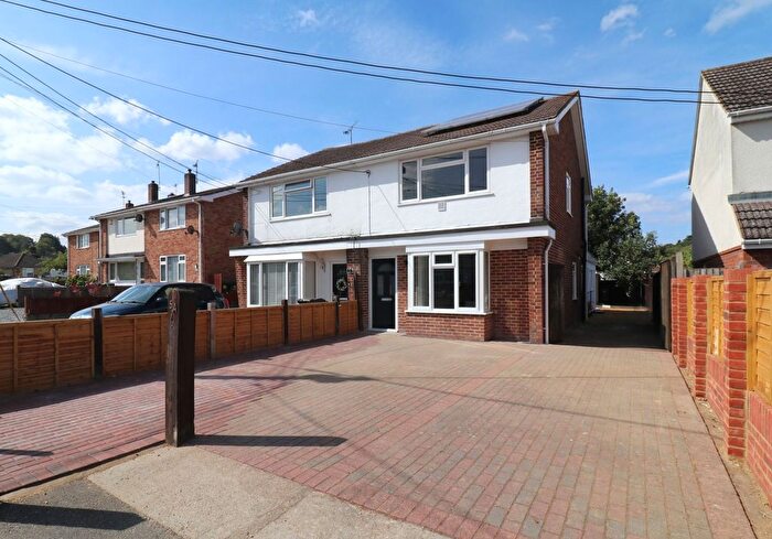 3 Bedroom Semi-Detached House For Sale In Quob Lane, West End, SO30