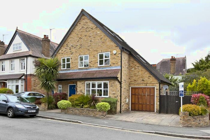 4 Bedroom Detached House To Rent In Hillbrow Road, Esher, KT10