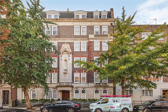 3 Bedroom Flat To Rent In Beaumont Street, London, W1G
