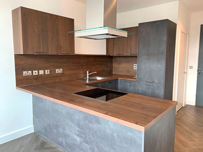 2 Bedroom Property To Rent In Priory House, Birmingham, B5