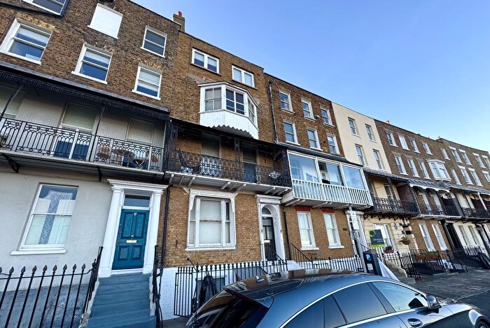 1 Bedroom Flat To Rent In Nelson Crescent, Ramsgate, Kent, CT11