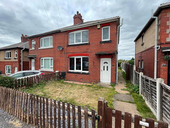 3 Bedroom Semi-Detached House For Sale In Birkwood Avenue, Cudworth, Barnsley, S72