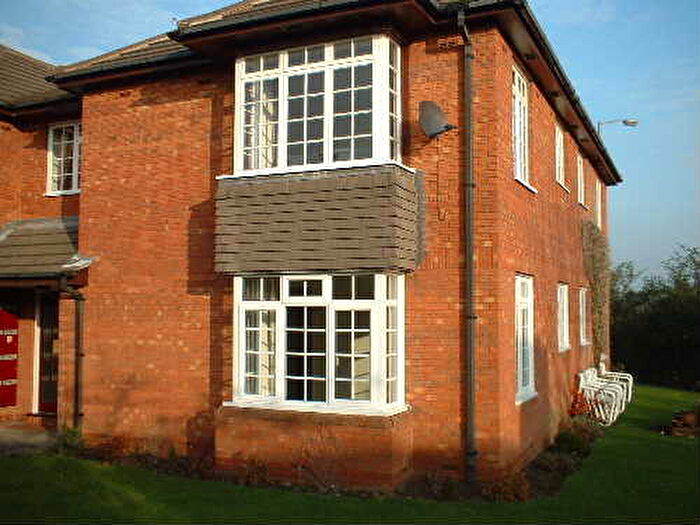 Studio To Rent In Oaklands Croft, Walmley, B76