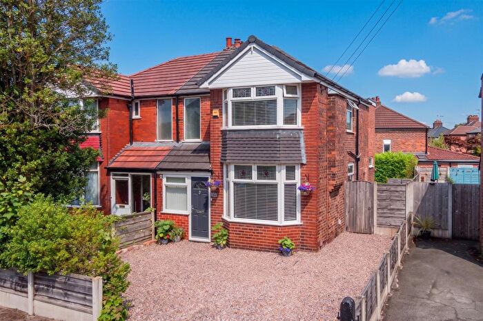 3 Bedroom Semi Detached House For Sale In Brook Avenue, Timperley, Altrincham, WA15