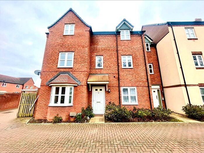 2 Bedroom Apartment To Rent In Chatham Road, Meon Vale, CV37