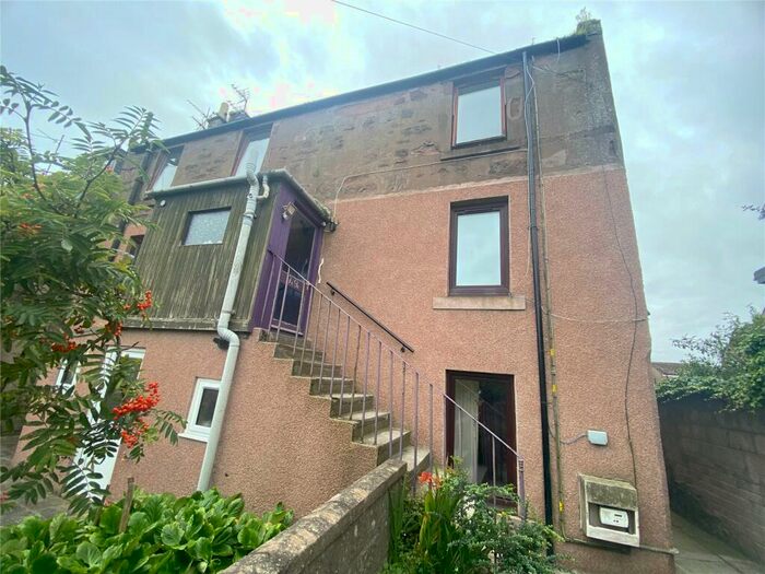 2 Bedroom Flat To Rent In Carnegie Street, Montrose, Angus, DD10