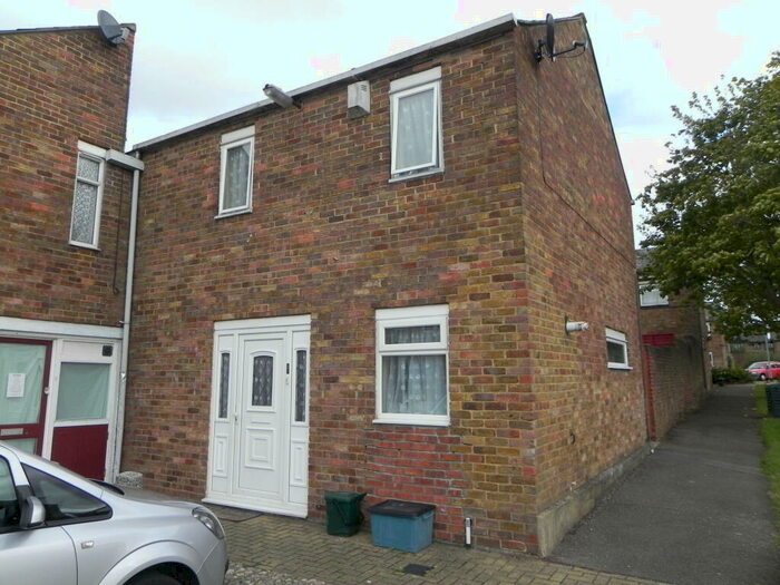 2 Bedroom End Of Terrace House To Rent In Brockles Mead, CM19