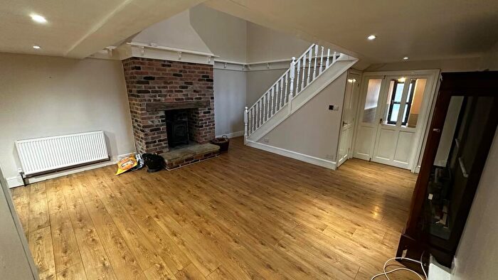 3 Bedroom House To Rent In Westfield Road, Parkgate, Rotherham, S62