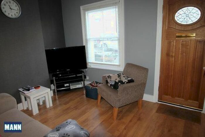 2 Bedroom Property To Rent In Castle Street, Greenhithe DA9
