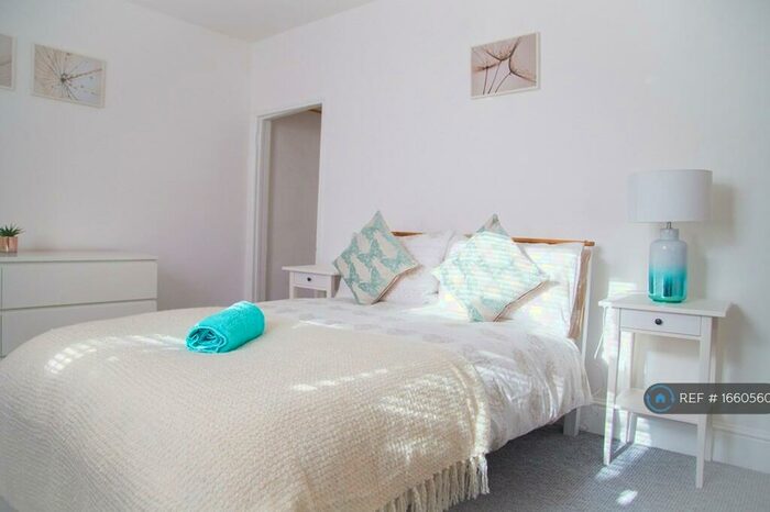 4 Bedroom End Of Terrace House To Rent In Air Balloon Road, Bristol, BS5