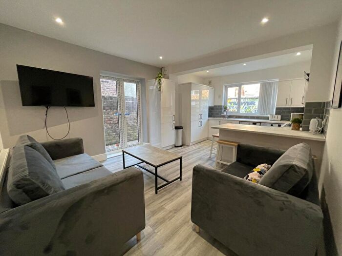 6 Bedroom House To Rent In Langdale Road, Liverpool, L15