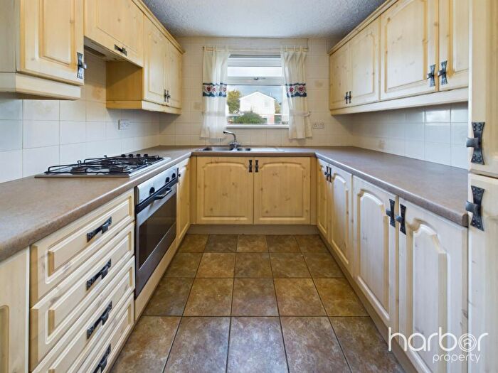 2 Bedroom Detached Bungalow For Sale In Thornyburn Drive, Baillieston, Glasgow, City Of Glasgow, G69