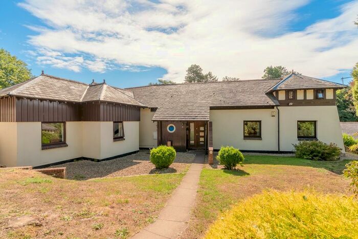 5 Bedroom End Of Terrace House For Sale In Salterley Grange, Leckhampton Hill, Cheltenham, GL53