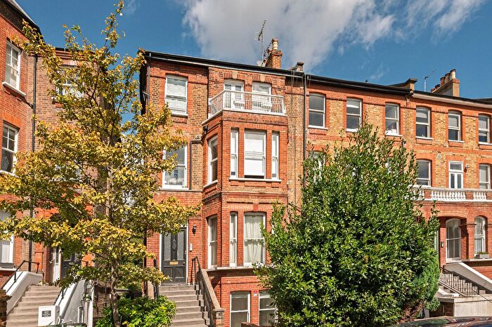 3 Bedroom Flat For Sale In Goldhurst Terrace, South Hampstead, London, NW6