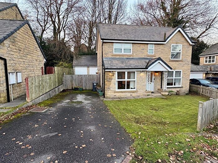 4 Bedroom Detached House For Sale In Oakleigh Road, Clayton, BD14