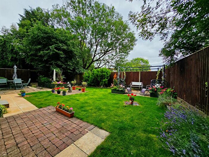 4 Bedroom Detached House For Sale In Temple Road, Oxford, OX4