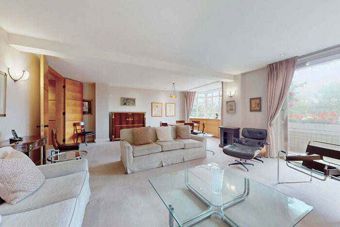 3 Bedroom Apartment To Rent In St James Close, Prince Albert Road, St John's Wood, London, NW8