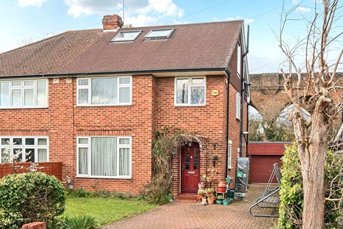 4 Bedroom Semi Detached House For Sale In Greenwood Close, Thames Ditton, KT7