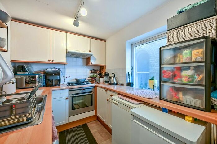 2 Bedroom Flat To Rent In Surbiton Road, Kingston, Kingston Upon Thames, KT1