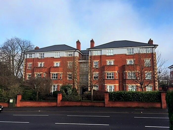 2 Bedroom Flat To Rent In Warwick Road, Solihull, B92