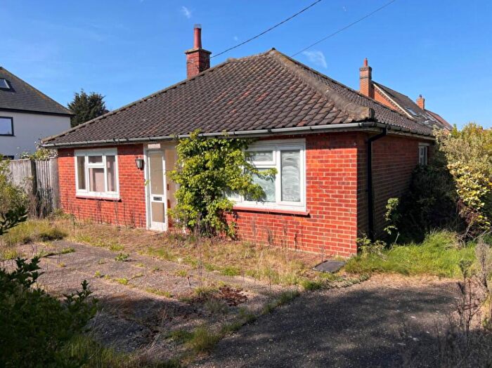 3 Bedroom Bungalow For Sale In Leiston Road, Suffolk, IP15