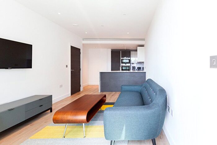 2 Bedroom Flat To Rent In Beadon Road, London, W6