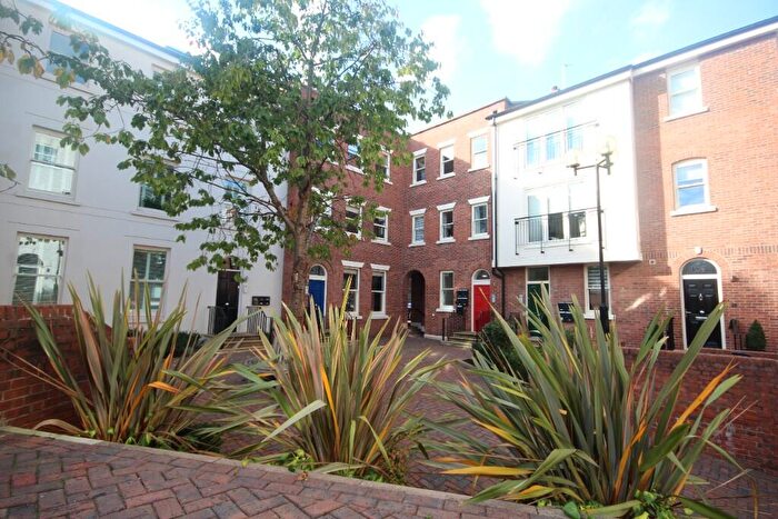 1 Bedroom Flat To Rent In Lower Bridge Street, Chester, Cheshire, CH1